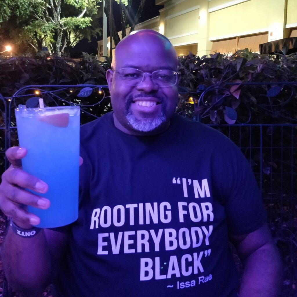 Dominion Onyx having a cocktail in Fort Lauderdale (Photo Credit: Dominion Onyx)