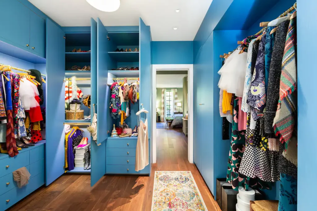 Carrie Bradshaw's Closet (Photo Credit: Kate Glicksberg)