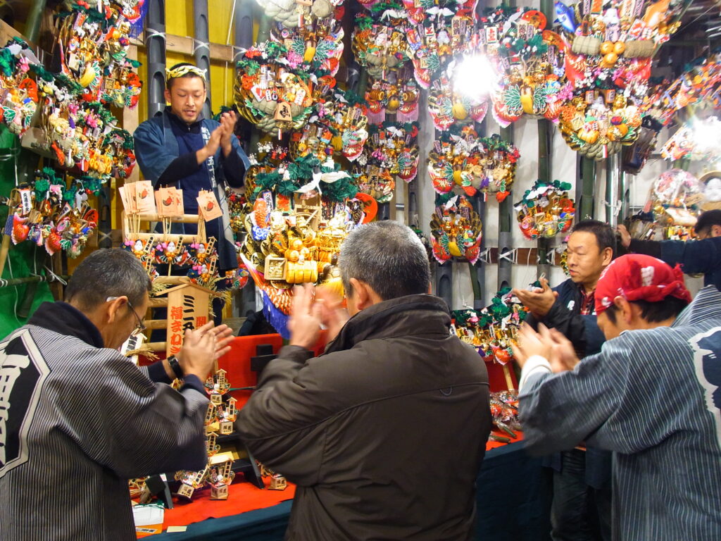 Tori-no-ichi Fair (Photo Credit: ©Tokyo Convention & Visitors Bureau)