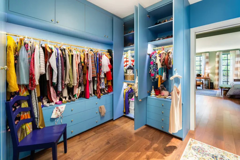 Carrie Bradshaw's Closet (Photo Credit: Kate Glicksberg)