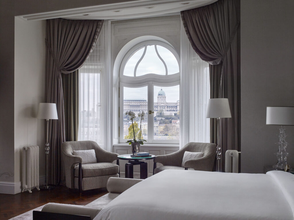Buda Castle Presidential Suite Bedroom (Photo Credit: Four Seasons Hotel Gresham Palace Budapest)