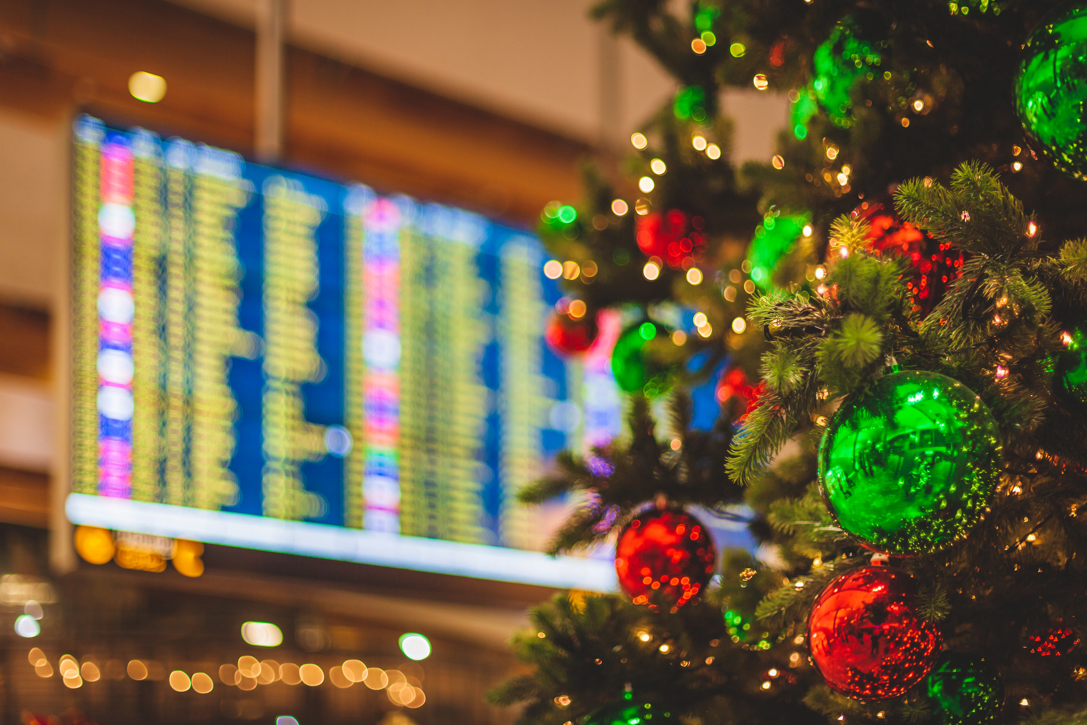 5 Holiday Travel Tips to Save Money and Preserve Your Sanity