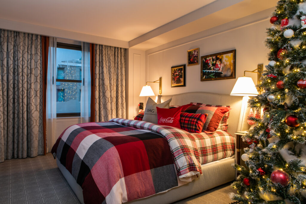 Bedroom at the InterContinental Barclay New York