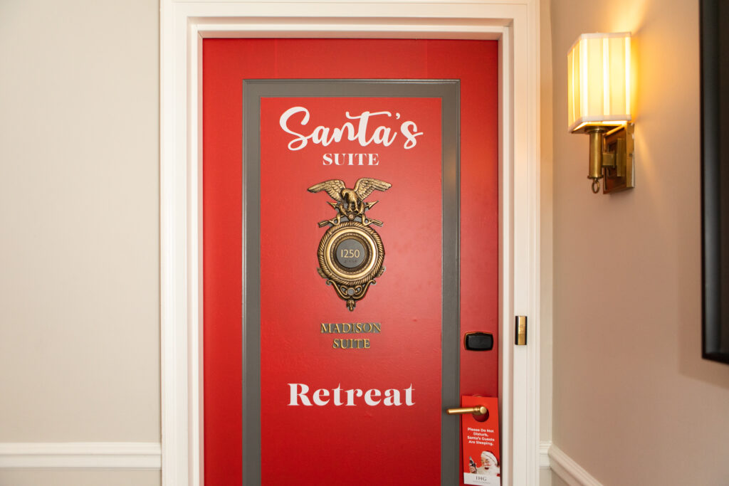 Santa's Suite Retreat (Photo Credit: IHG Hotels & Resorts)