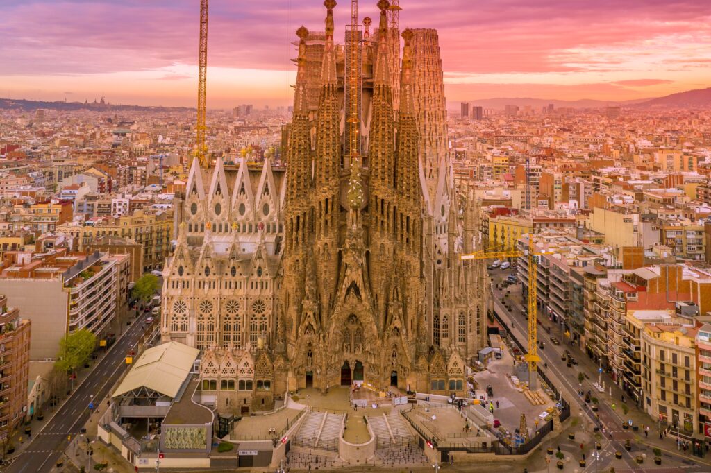 Sangrada Familia in Barcelona (Photo Credit: Ken Cheung on Unsplash)