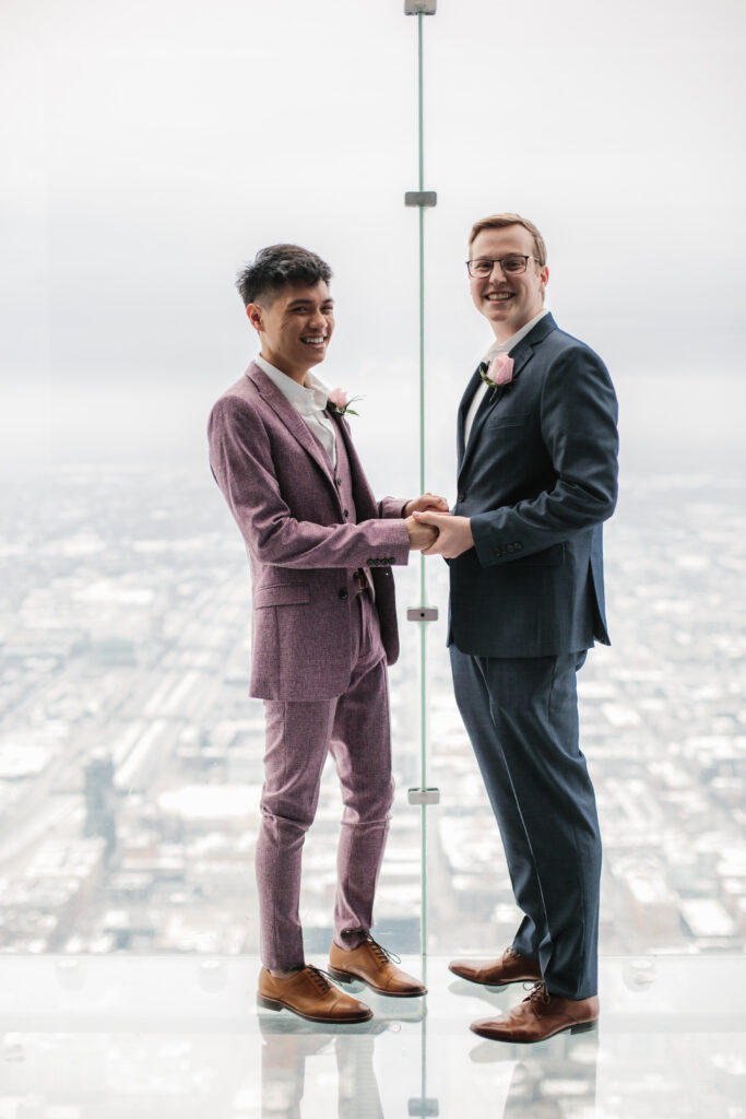 Eric and Carlo on the Ledge (Photo Credit: Skydeck Chicago)