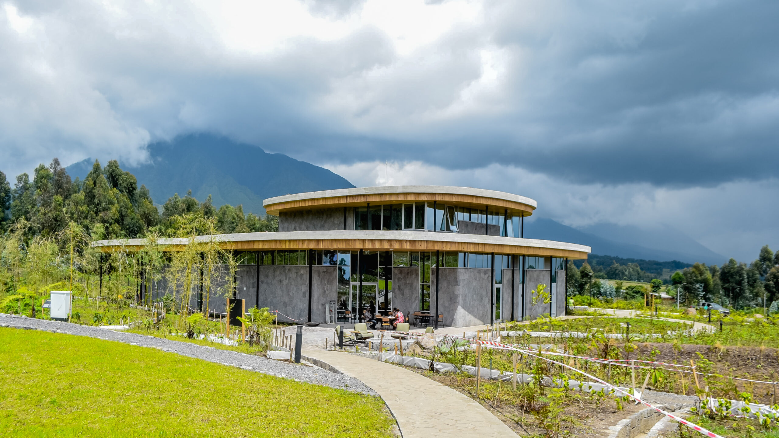 The Ellen Degeneres Campus Conservation Gallery (Photo Credit: MASS Design Group)