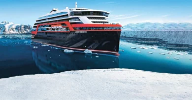 Hurtigruten's new hybrid vessel “Roald Amundsen” (Photo Credit: Hurtigruten)