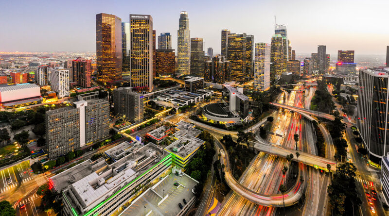 Los Angeles skyline (Photo Credit: adamkaz / iStock)