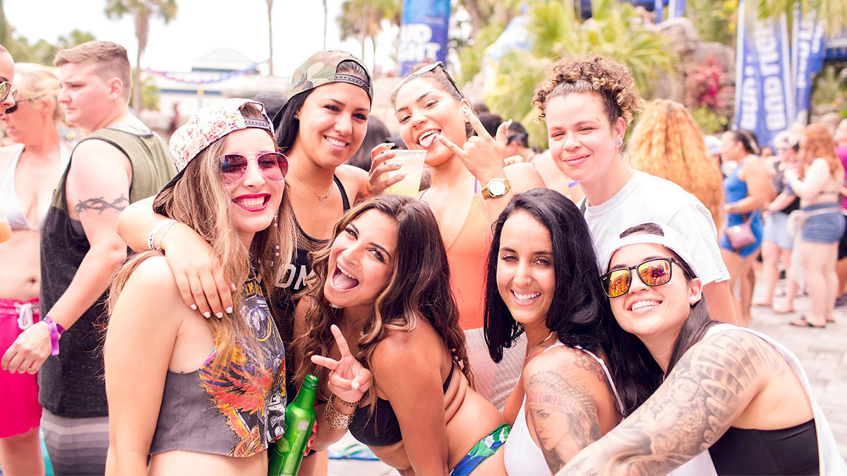 9 Lesbian Events Where Womxn Can Turn Up pic picture