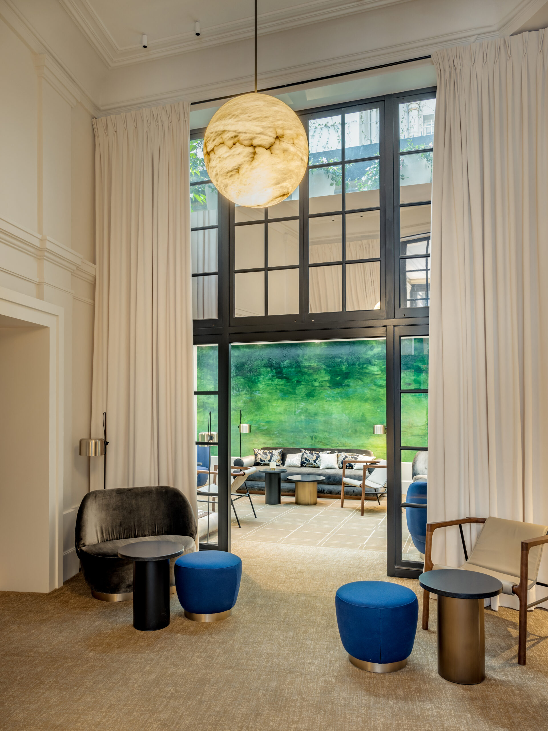 Lobby (Photo Credit: Pavillon Faubourg Saint-Germain)