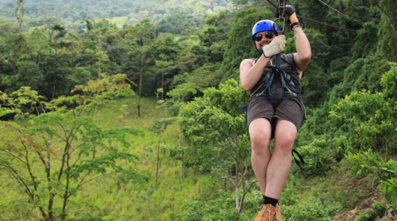 Thomas Rickets in Costa Rica Costa Rica (Photo Credit: Thomas Ricketts)