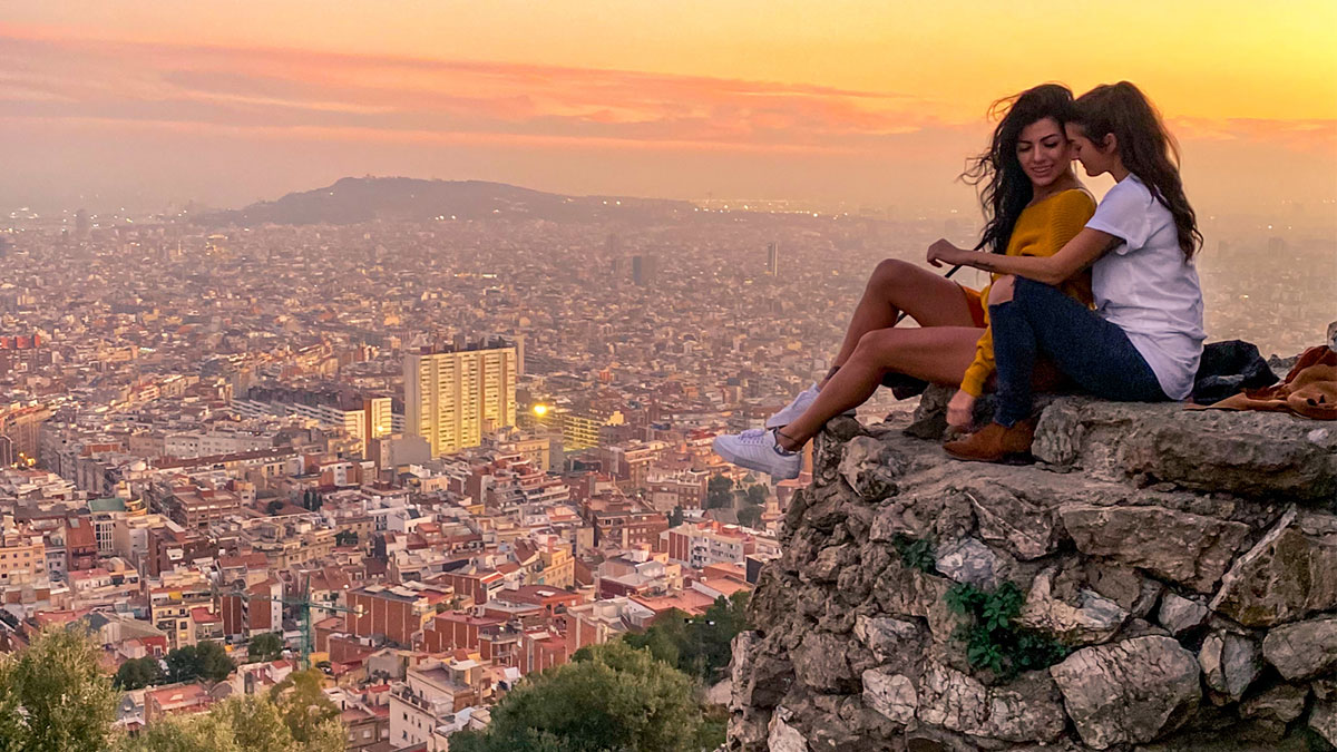 10 Travel Tips for Queer Women