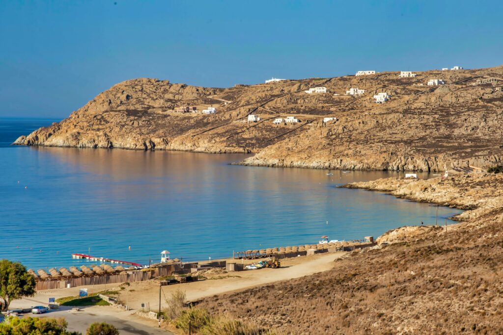 Elia Beach - Photo by Panagiotis Lymperopoulos/ Unsplash