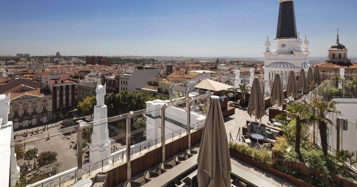 ME Radio Bar Panoramic at ME Madrid (Photo Credit: Melia Hotels International)