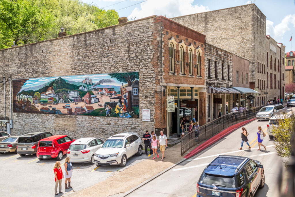 Downtown Eureka Springs (Photo Credit: Eureka Springs City Advertising & Promotion Commission)