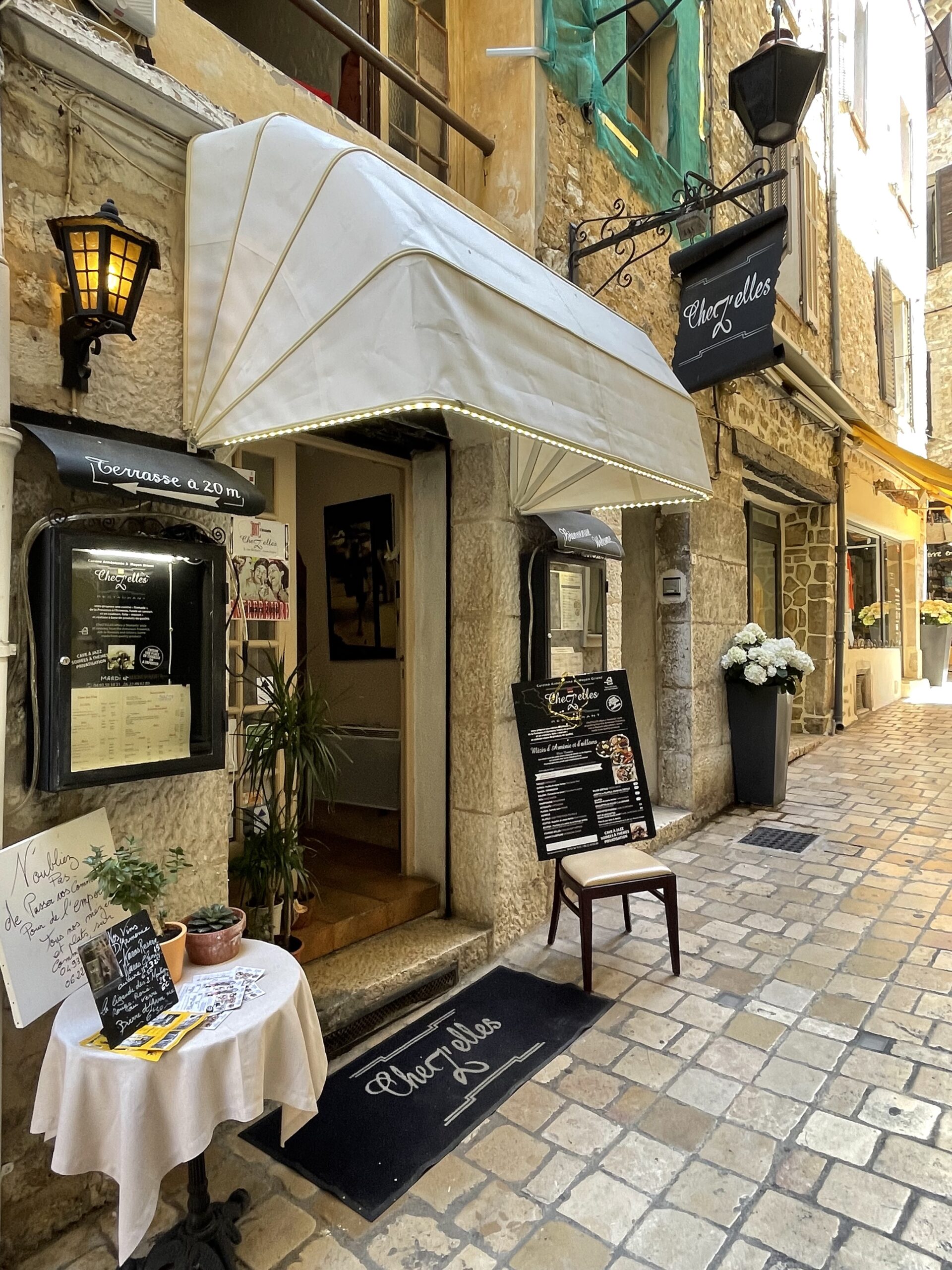 Restaurant CheZ’elles in Vence (Photo Credit: Kwin Mosby)