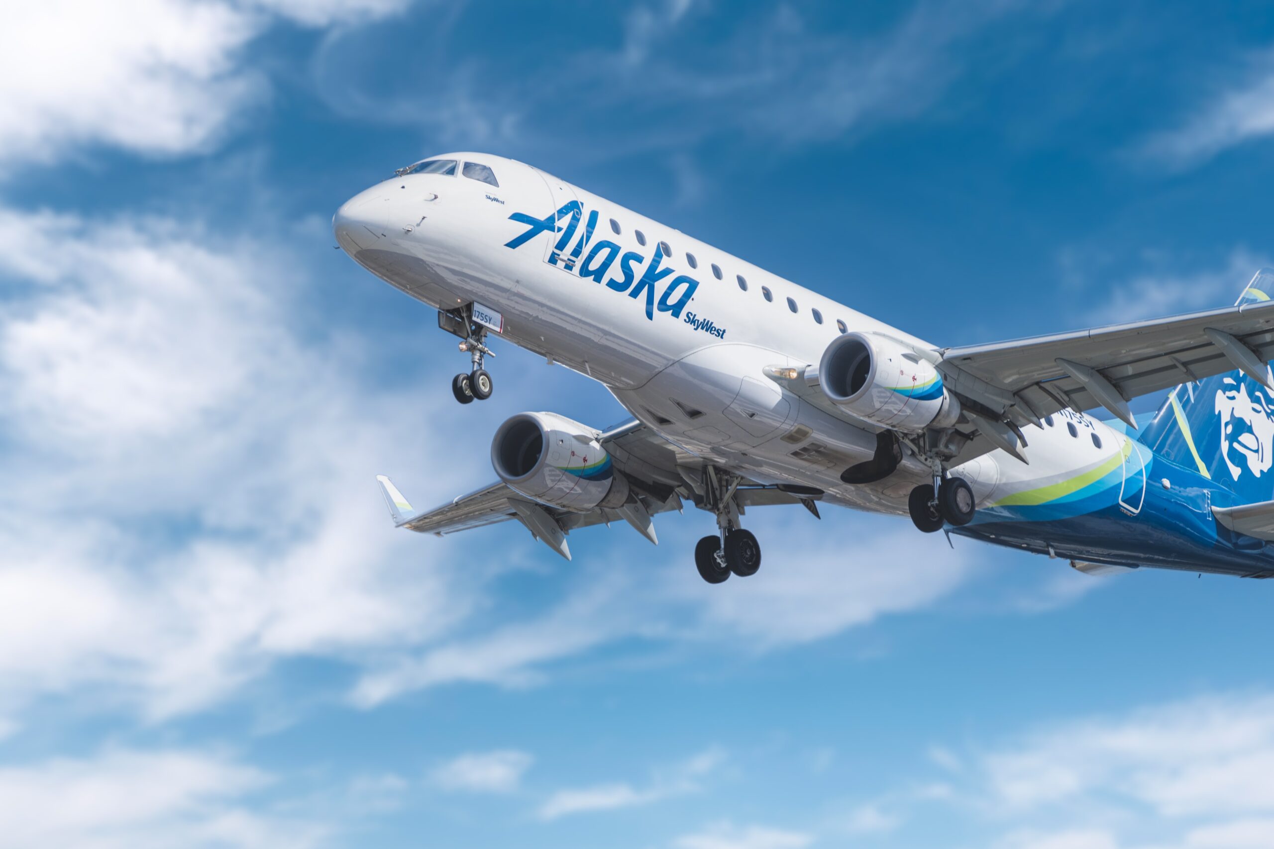 Alaska Airlines' New Bag Tag Program – An Answer to Luggage Delays ...