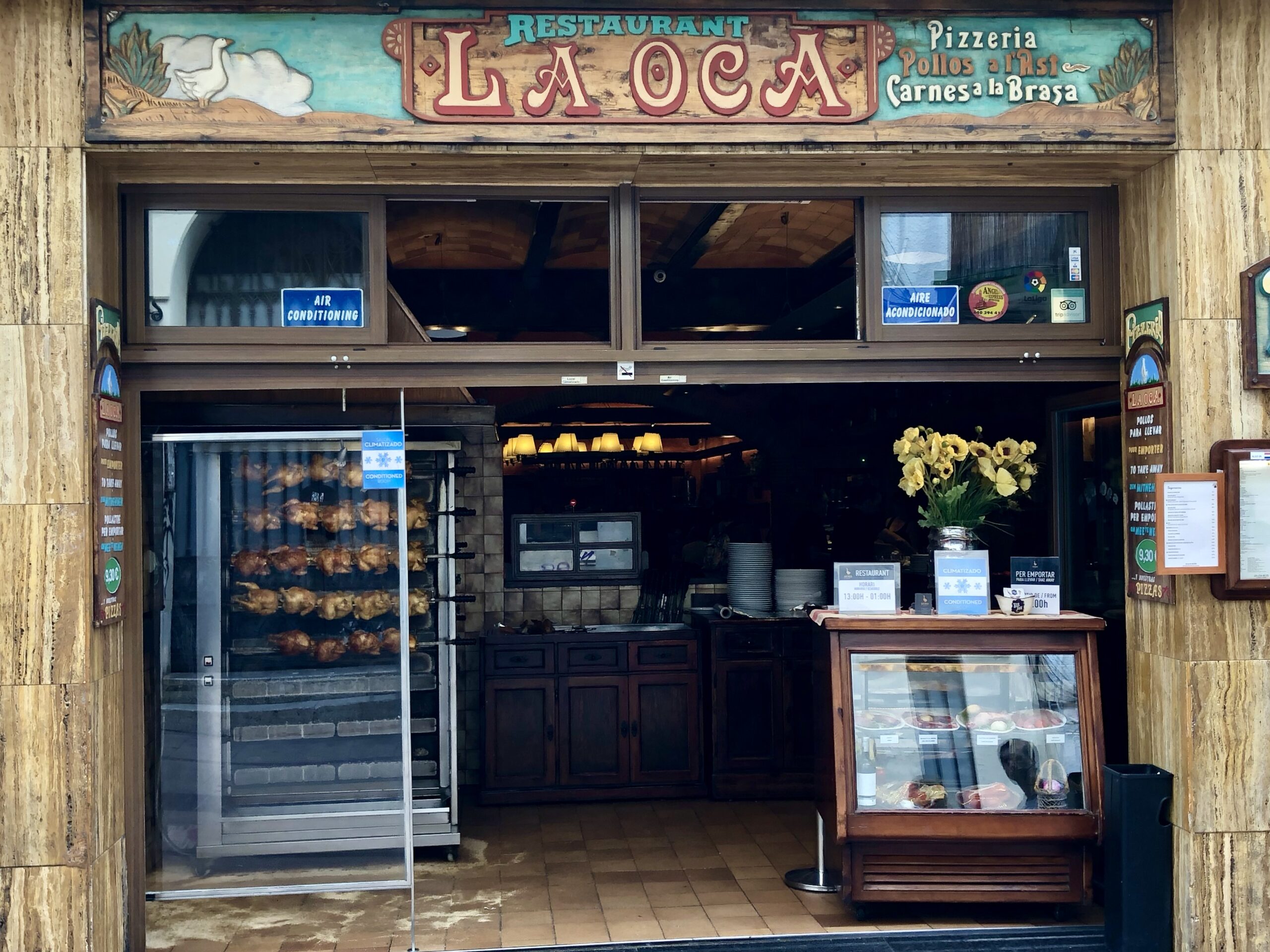 La Oca Restaurant (Photo Credit: Kwin Mosby)