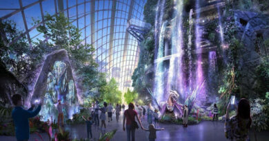 Visitors will be welcomed by the iconic cascading waterfall at Cloud Forest with a signature perched banshee sculpt and event logo display, as they embark on a journey through the wonders of Pandora. (Photo Credit: PRNewsfoto/Cityneon Holdings)