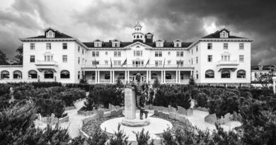 The Stanley Hotel (Photo Credit: Fern M. Lomibao for Unsplash)