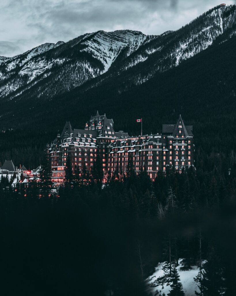 Fairmont Banff Springs Hotel (Photo Credit: Zachary Kyra-Derksen for Unsplash)