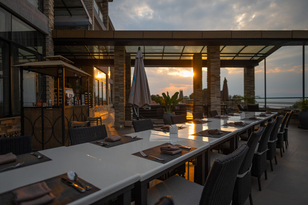 Cleo Restaurant (Photo Credit: Cleo Lake Kivu Hotel)