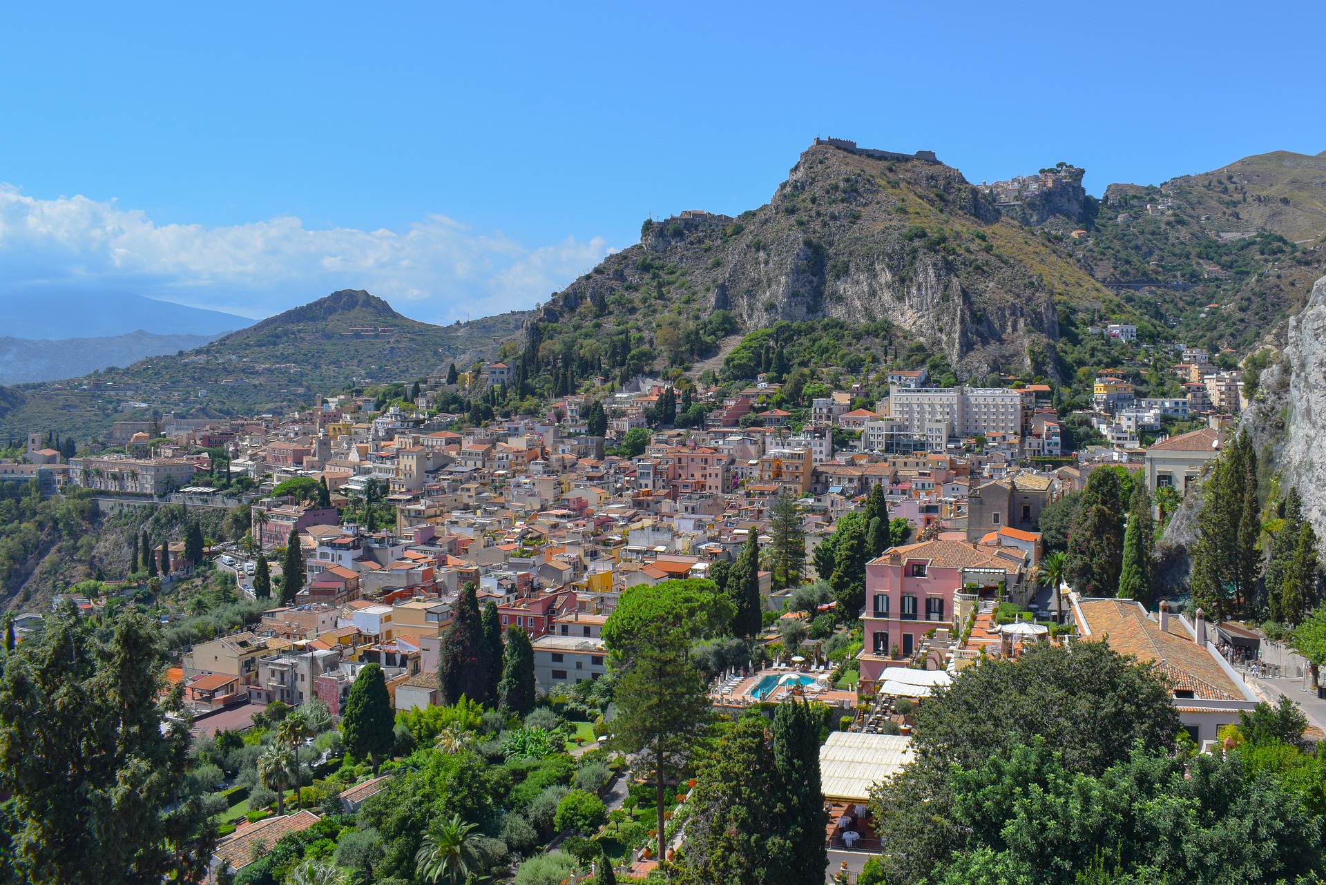 Taormina, Sicily (Photo Credit: Ben Kerckx from Pixabay)