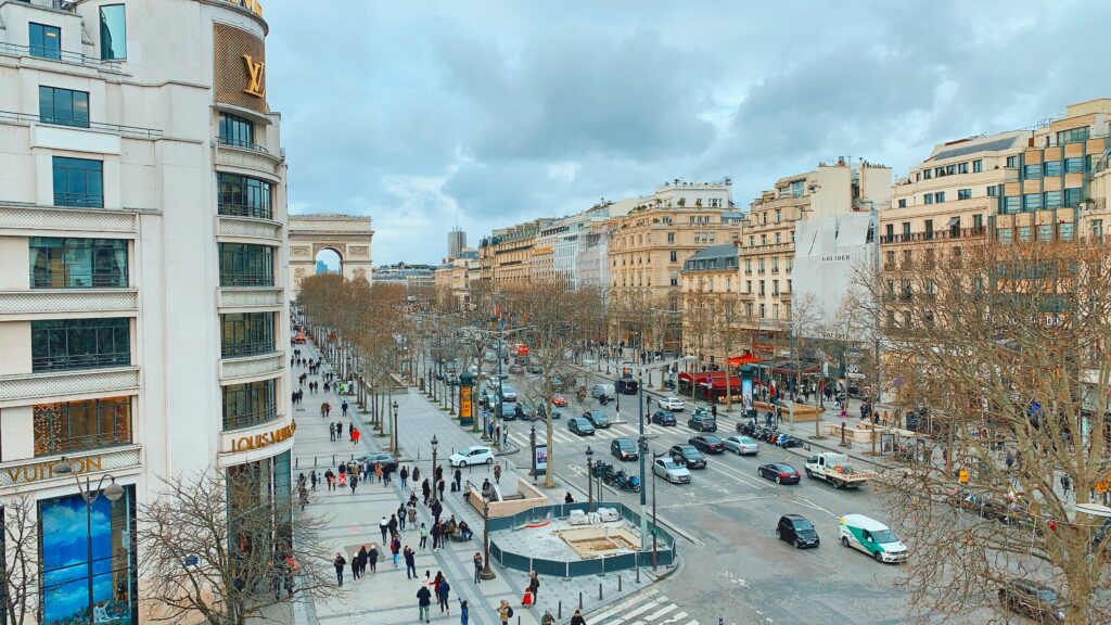 Louis Vuitton's first hotel will be located in Paris' 8th arrondissemen seen here, located near the Arc de Triomphe. (Photo Credit: reisetopia on Unsplash)