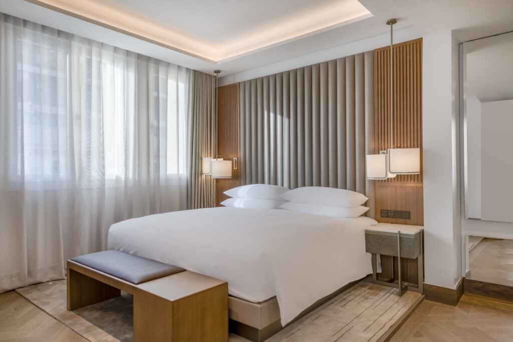 Guestroom (Photo Credit: JW Marriott Hotel Madrid)