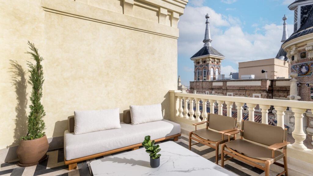 Guestroom Terrace (Photo Credit: JW Marriott Hotel Madrid)