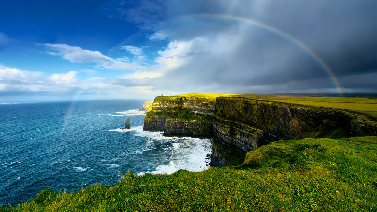 Cliffs of Moher, County Clare, Ireland (Photo Credit: liseykina / Shutterstock)