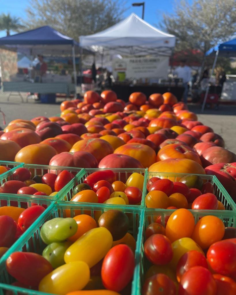 Farmers Market (Photo courtesy of Visit Greater Palm Springs)