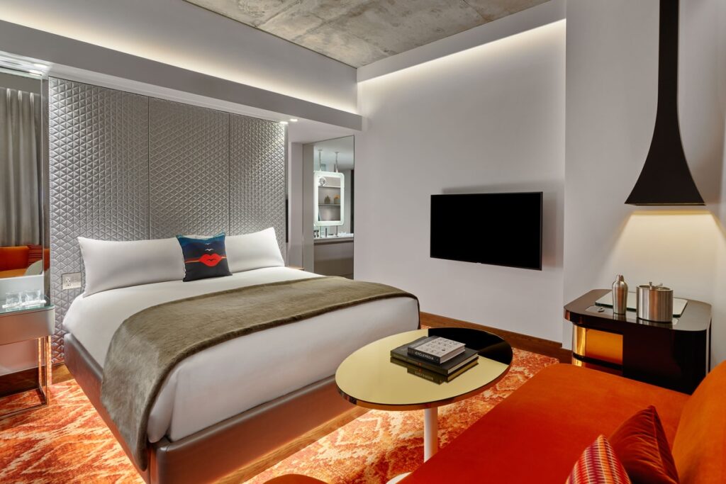 King Guestroom (Photo Credit: W Aspen Hotel)