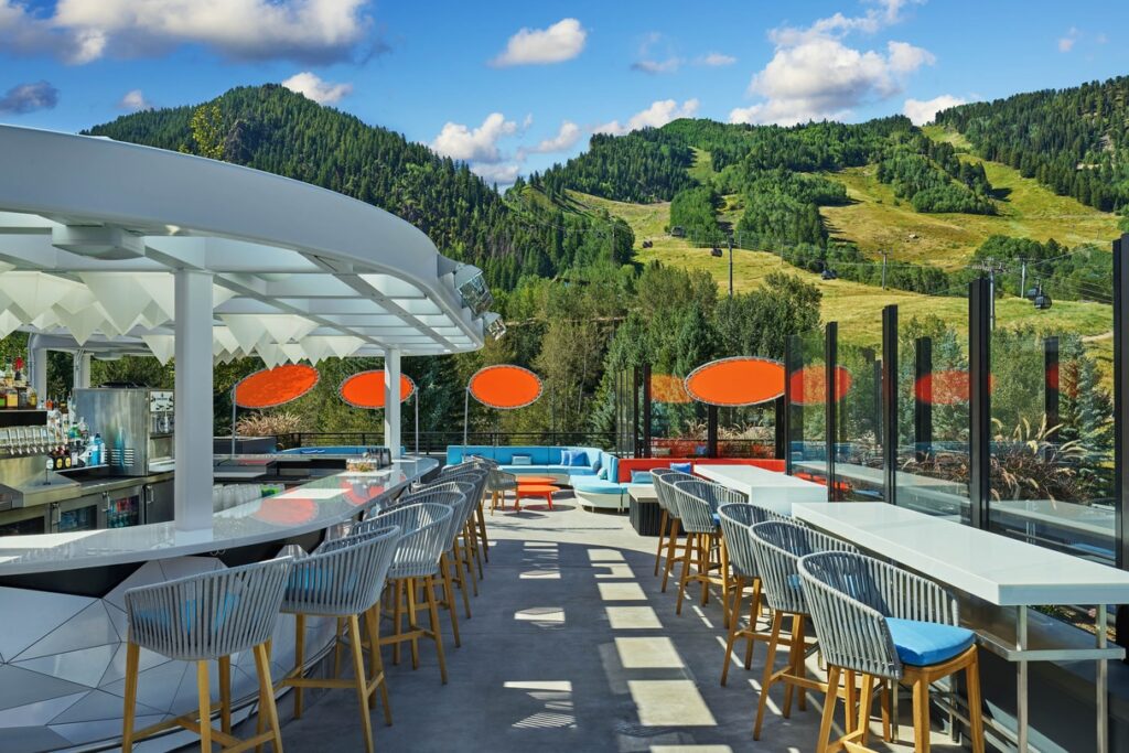 W Aspen Hotel WETdeck (Photo Credit: W Aspen Hotel)