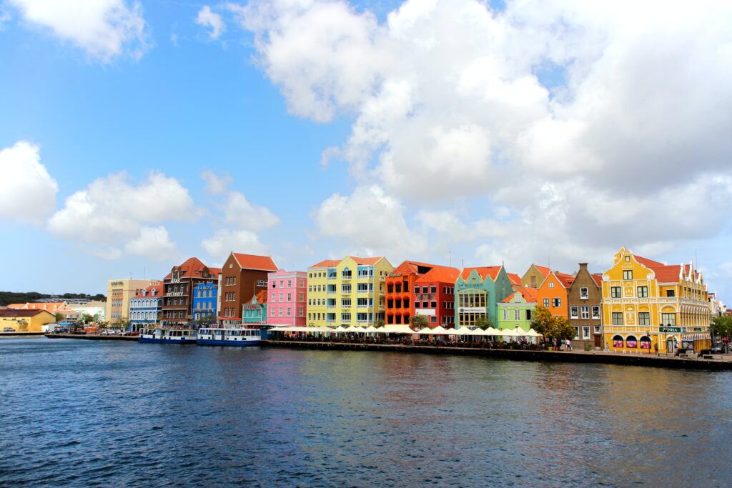 Curaçao (Photo Credit: Cole Marshall on Unsplash)