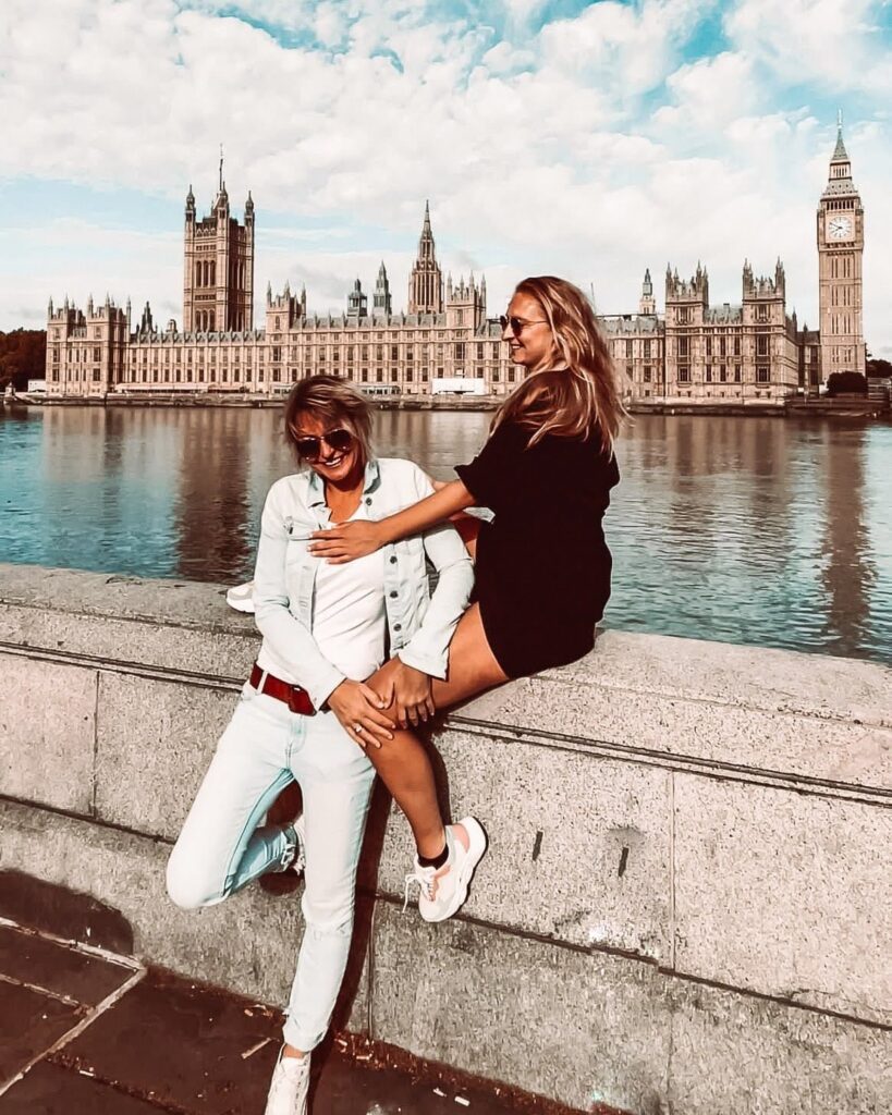 Merlin van den Berg and Lotte Kemper during London Pride 2022 (Photo Credit: @pocketqueensonair)