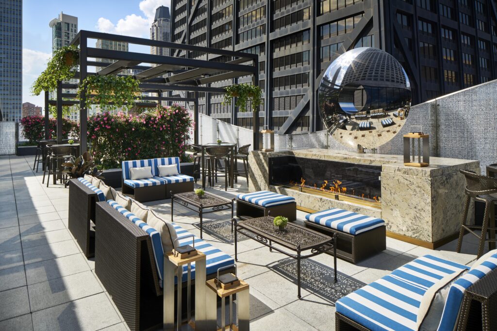 Torali Rooftop (Photo Credit: The Ritz-Carlton, Chicago)