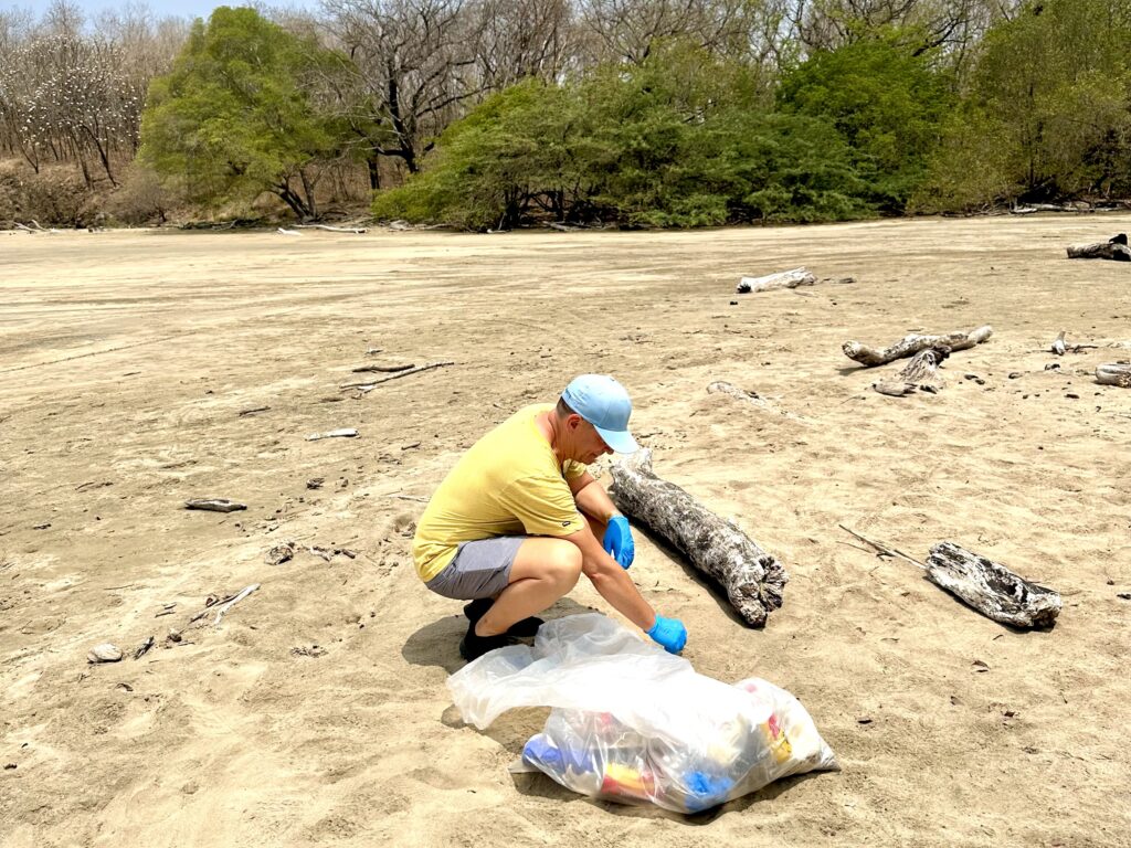 Beach Clean-Up at Playa Conchal (Photo Credit: Jon Bailey)