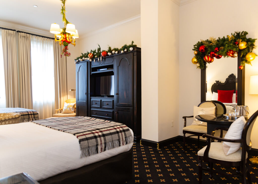 Sleigh Bell Suite Room at the French Quarter Inn  (Photo Credit: Kim Graham / French Quarter Inn)