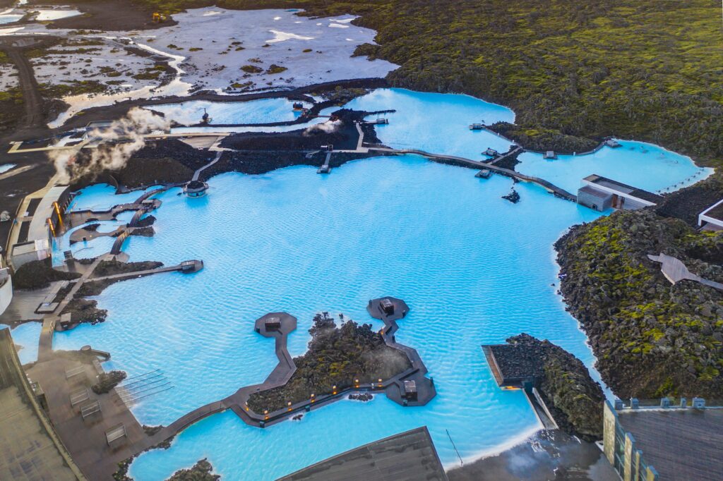Blue Lagoon Iceland (Photo Credit: Leo on Unsplash)