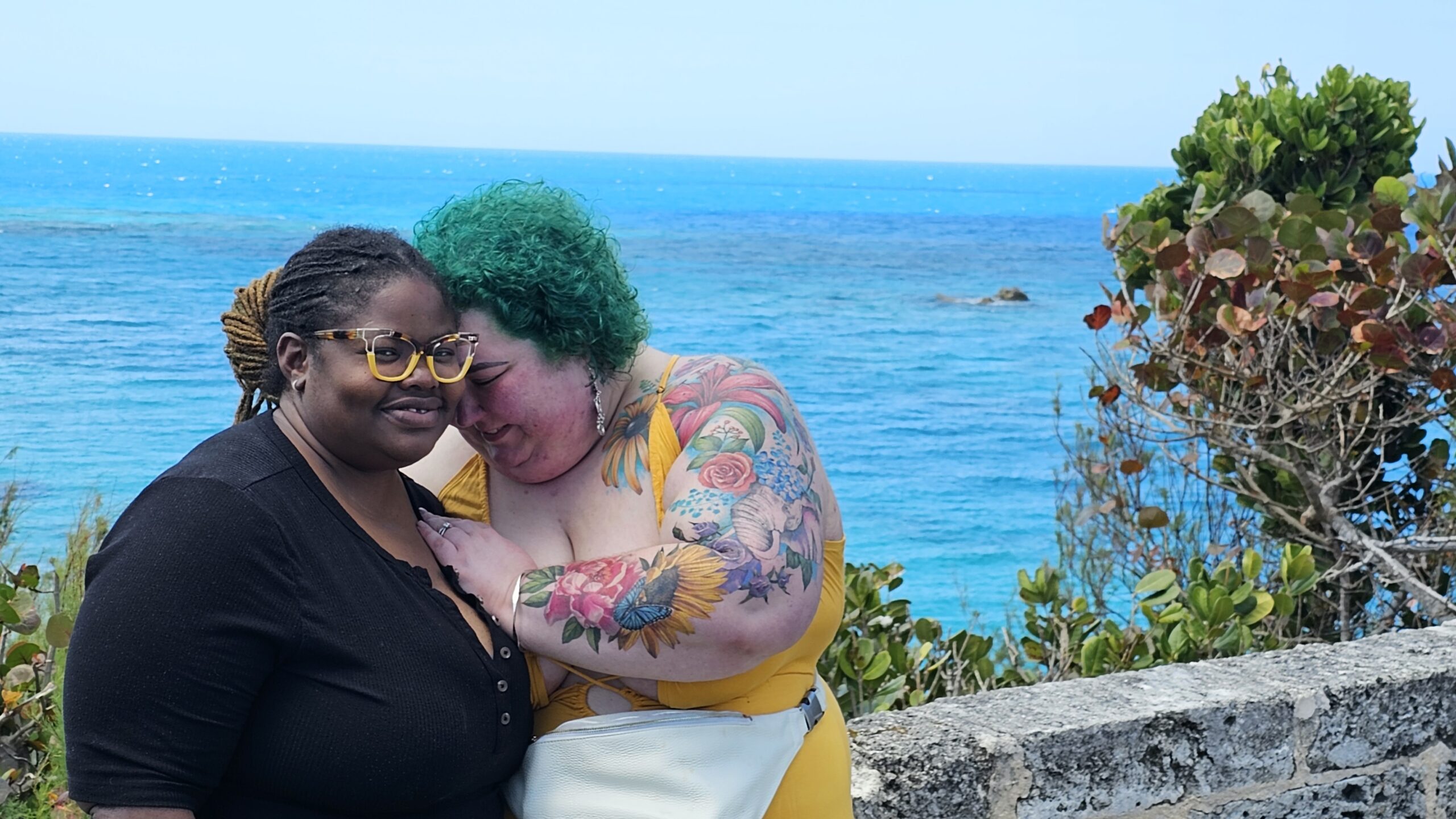 Chaya Milchtein (right) with her wife, Jodyann Morgan (left) in Bermuda (Photo Credit: Chaya Milchtein)
