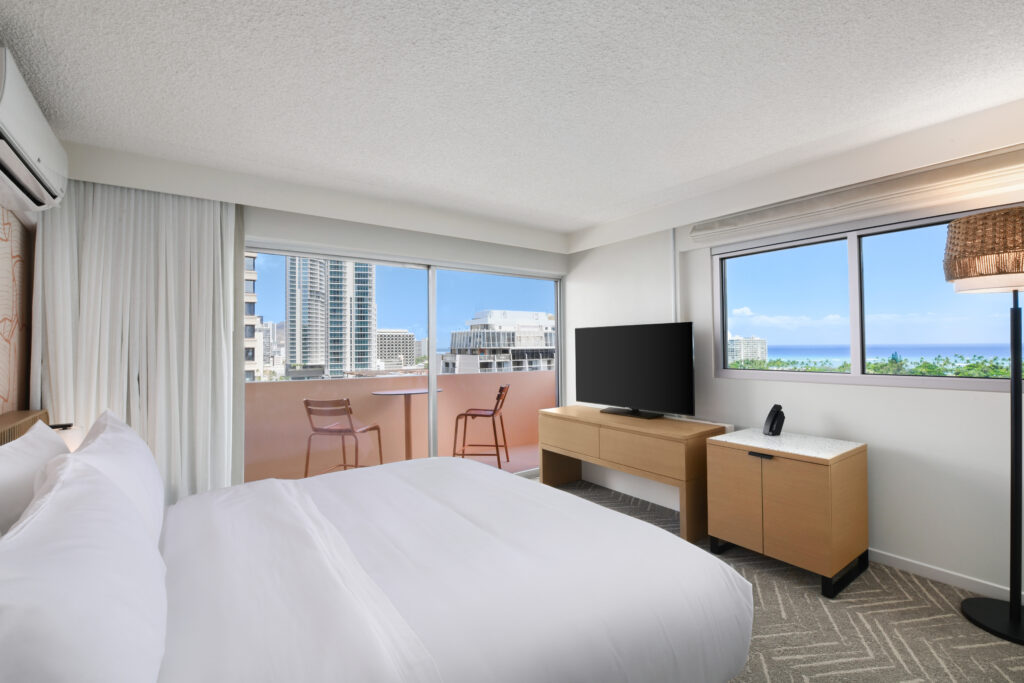 Ocean View King Room (Photo Credit: Romer Waikiki)