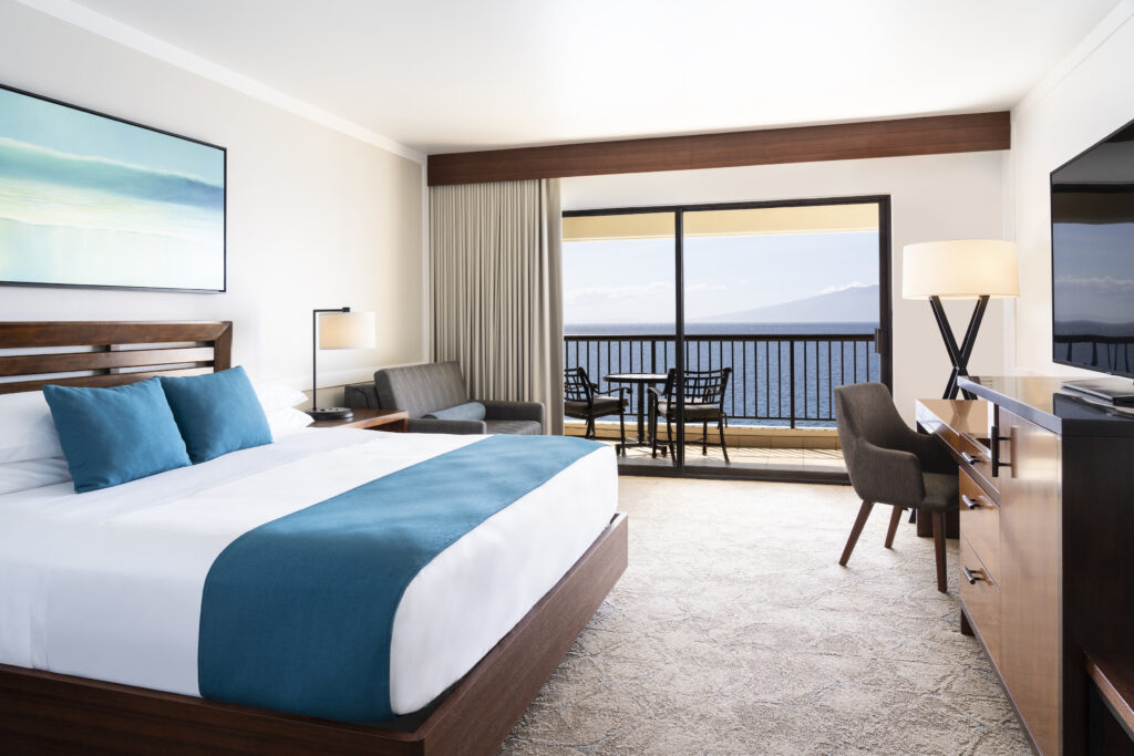 Maona Oceanfront King Room (Photo Credit: Sheraton Maui Resort & Spa)
