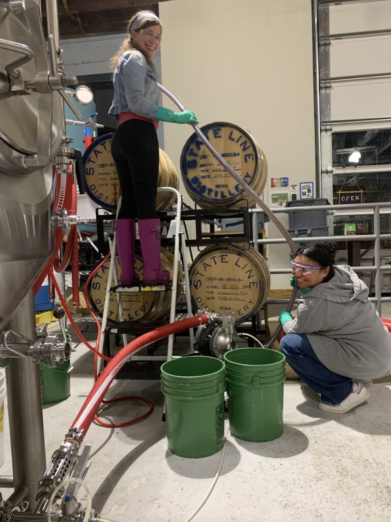 Jessica Jones and Mari Zoran during the barrel beer transfer (Photo Courtesy of Giant Jones Brewing)