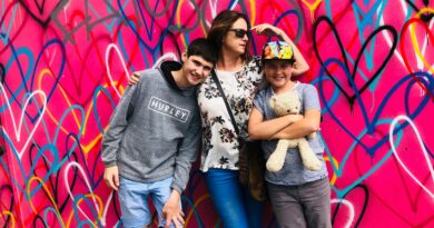 5 Team-Building Games to Enjoy with Your Family During the Holidays