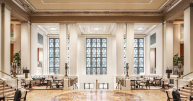 Waldorf Astoria New York Unveils Guest Rooms and Fabled Peacock Alley Lounge
