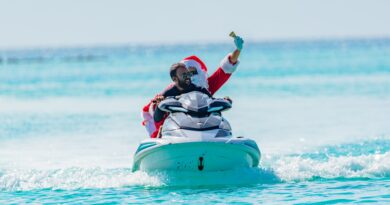 You Wish: White Shores and Golden Lights, It’s Christmas in the Maldives