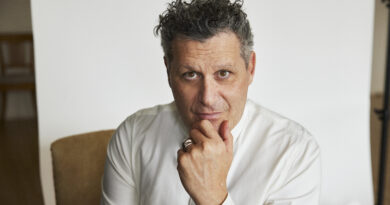 Hooray! Isaac Mizrahi Brings His Jazz Band & Tea to 54 Below