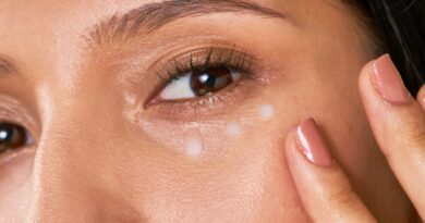 The Travel Face: Why Your Eyes and Lips Give You Away